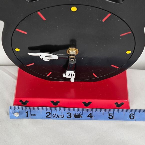 DISNEY PARKS MICKEY MOUSE CUTE CLOCK SIZE 8" x 10" USES SINGLE AA BATTERY - Picture 7 of 9